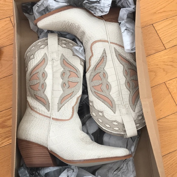 Steve Madden Wynter Boot in Sand Multi Size: 6.5 - Picture 5 of 10